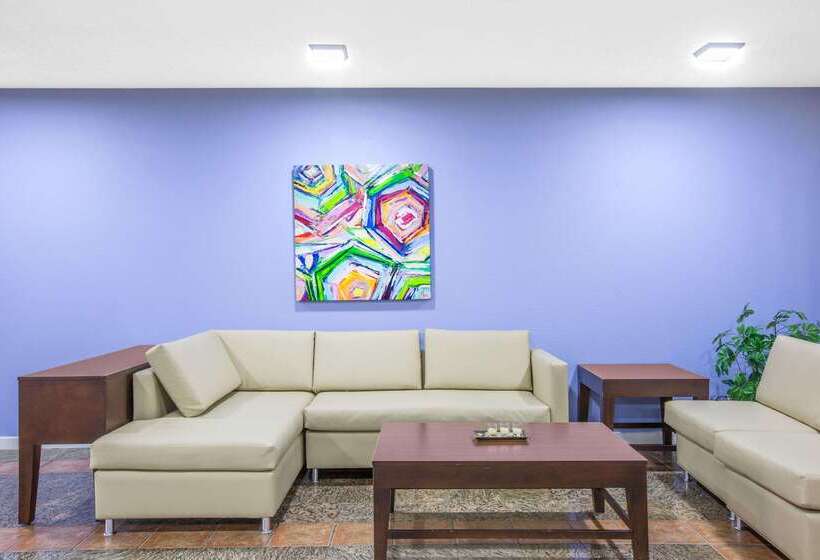 فندق على الطريق Super 8 By Wyndham Brinkley