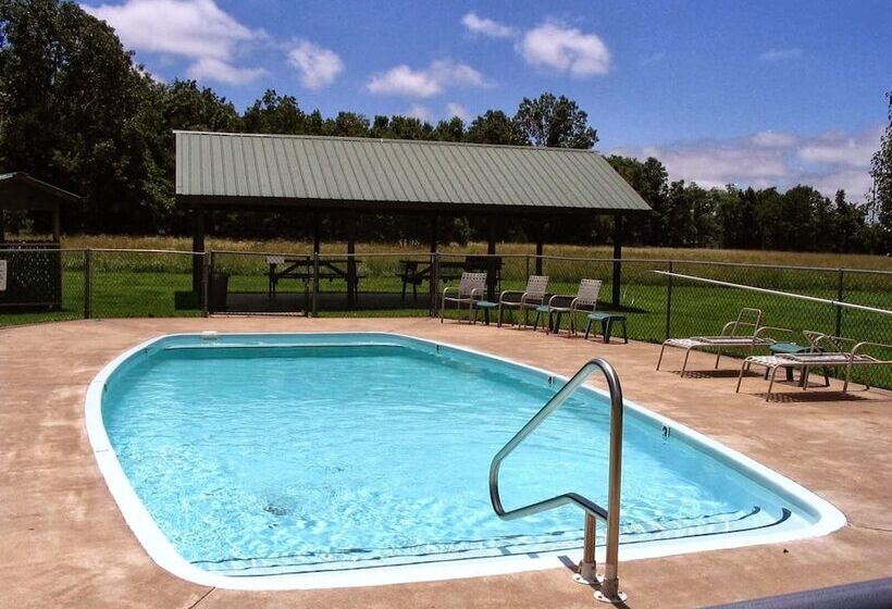 فندق على الطريق Tenkiller Lodge