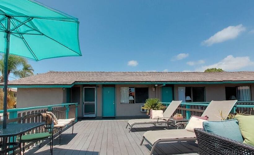 فندق على الطريق The Presidio