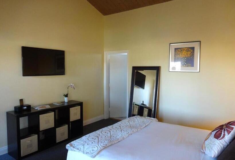 فندق على الطريق The Presidio