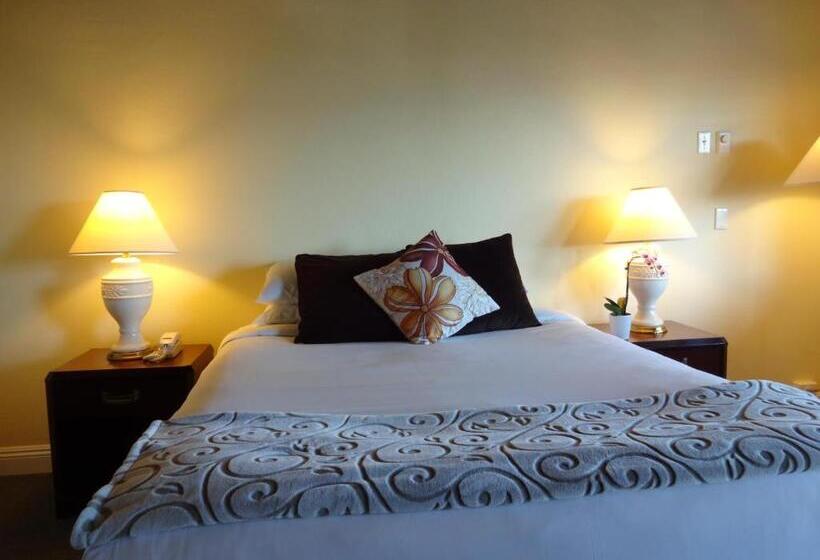 فندق على الطريق The Presidio