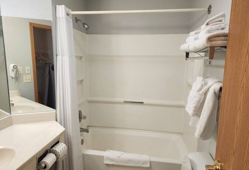 فندق على الطريق Windsor Place Inn