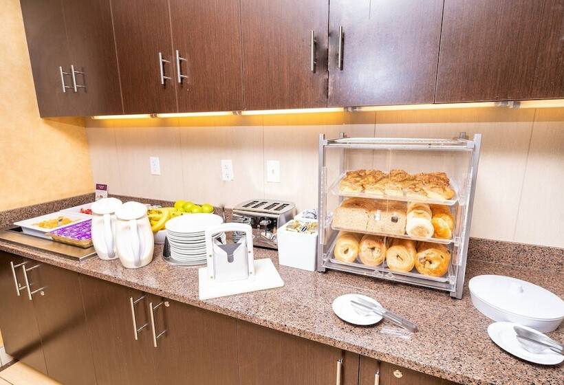 Residence Inn By Marriott Albany Washington Avenue