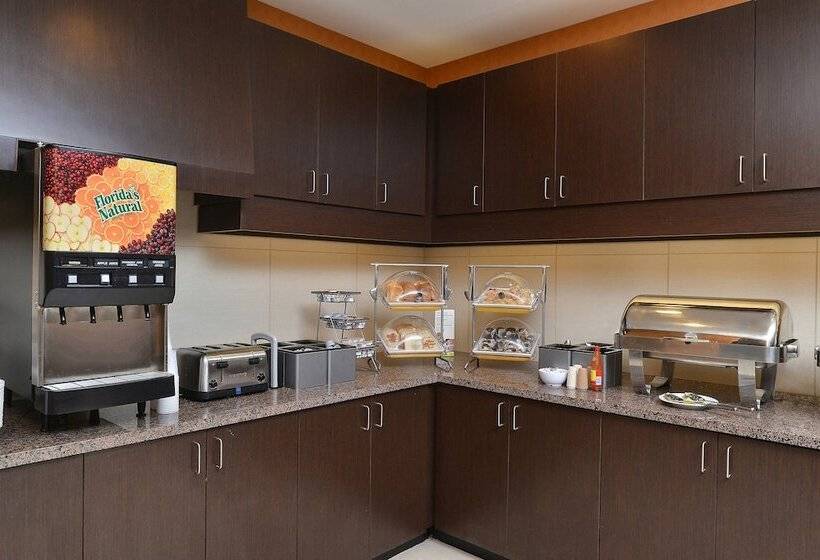 Residence Inn By Marriott Des Moines Downtown