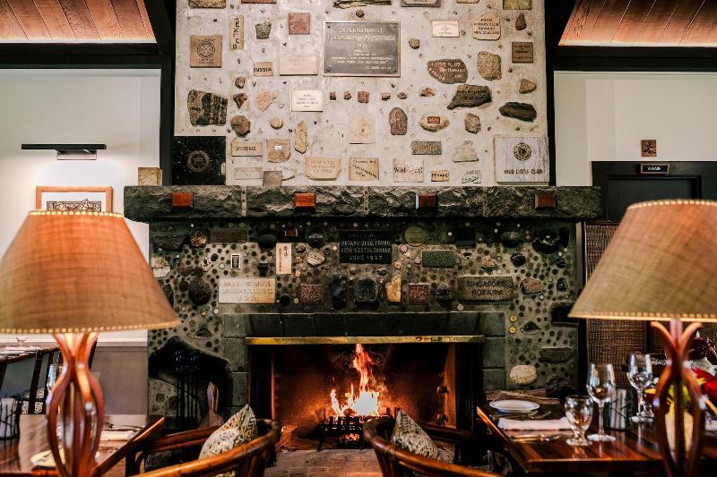 渡假胜地  Kilauea Lodge And Restaurant