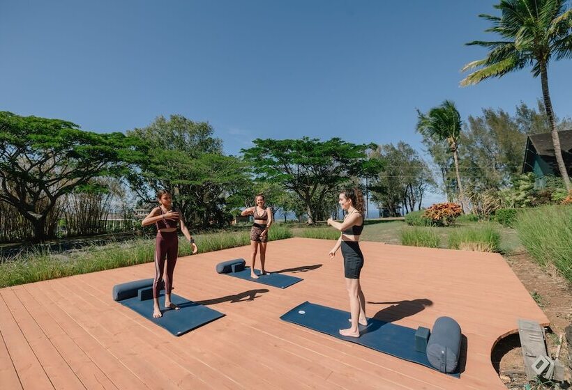 منتجع Lumeria Maui, Educational Retreat Center