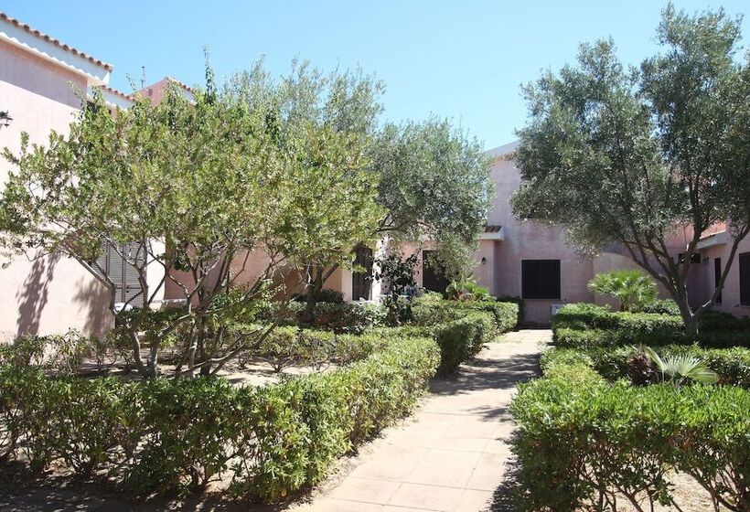 리조트 Marina Manna Hotel And Club Village