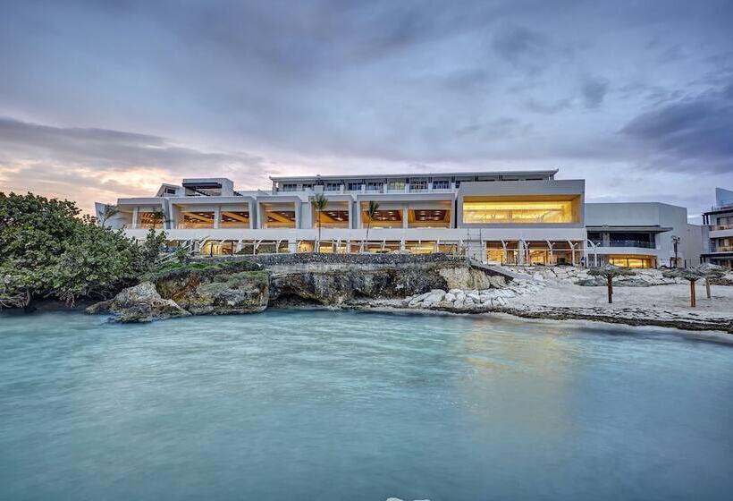 Royalton Negril, An Autograph Collection All Inclusive Resort