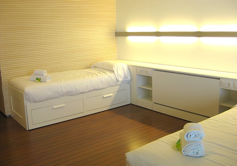 Отель Barcelona Sailing Hostel