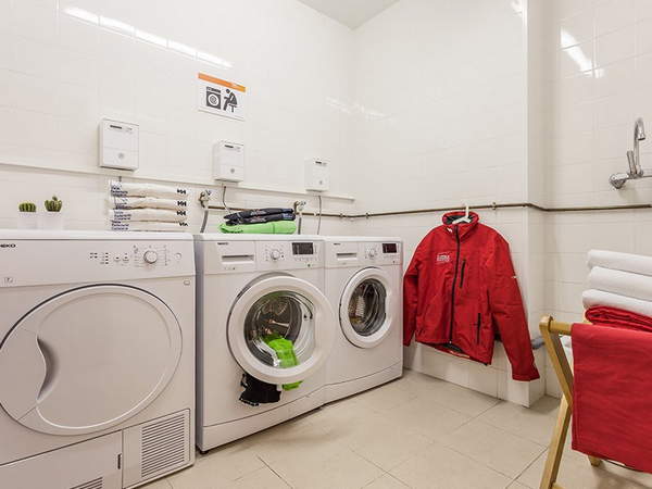 Отель Barcelona Sailing Hostel