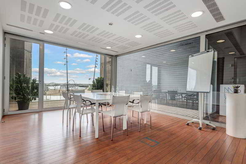 Отель Barcelona Sailing Hostel