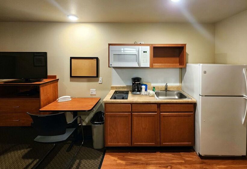 Suburban Studios Dickinson