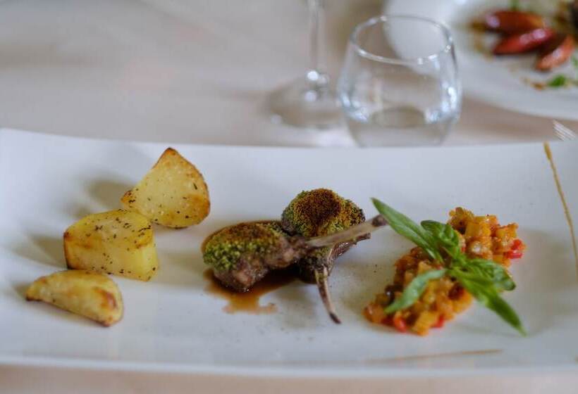 Villa Tolomei Hotel & Resort