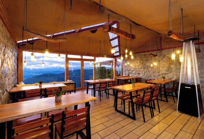 تختخواب و صبحانه El Cedro Soñado