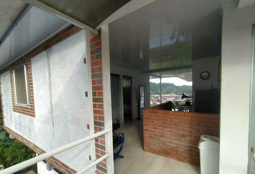 ペンション Casa Turística Santa Helena Y El Danubio