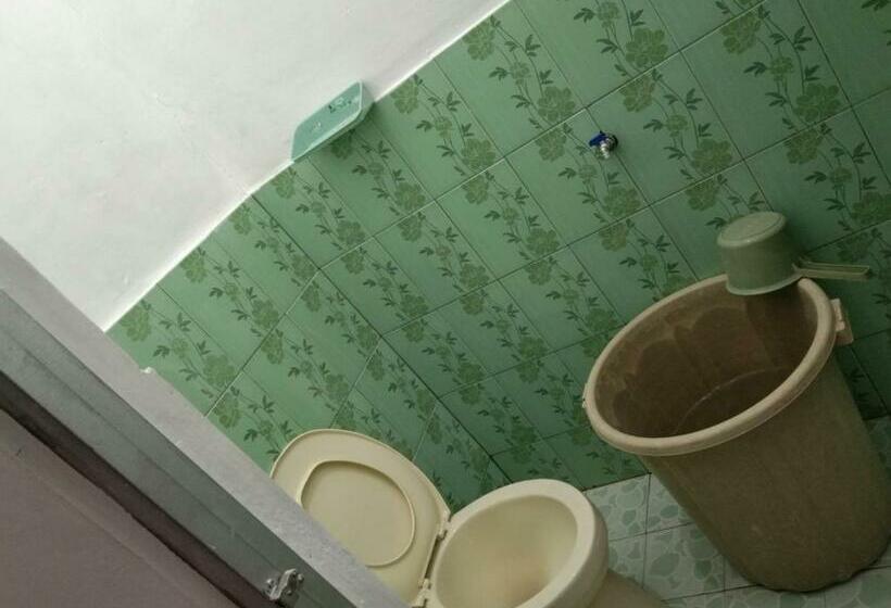 بنسيون Homestay Nova Pantai Klayar