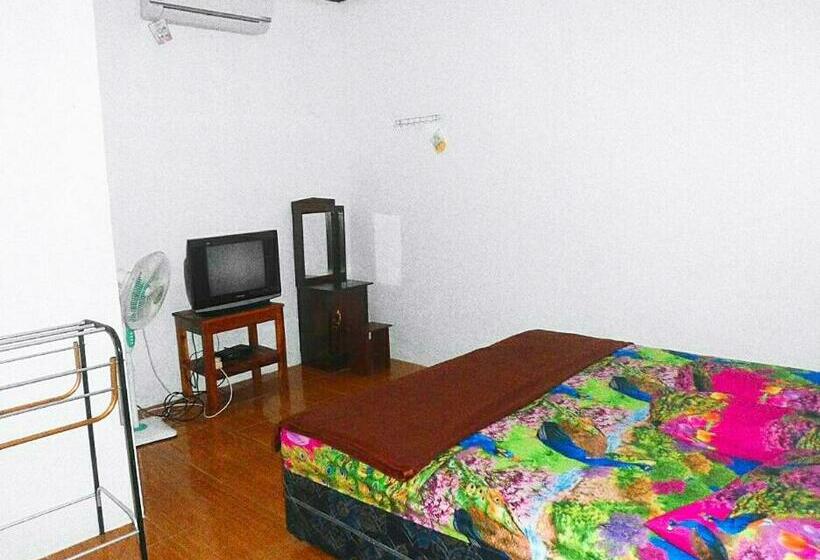 بنسيون Homestay Nova Pantai Klayar