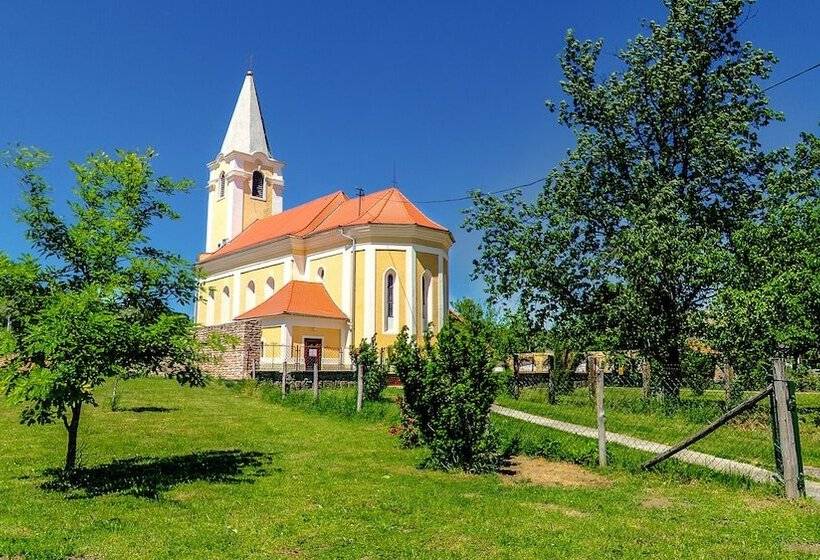 住宿加早餐  Demizson Panzio