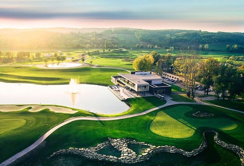 住宿加早餐  Demizson Panzio