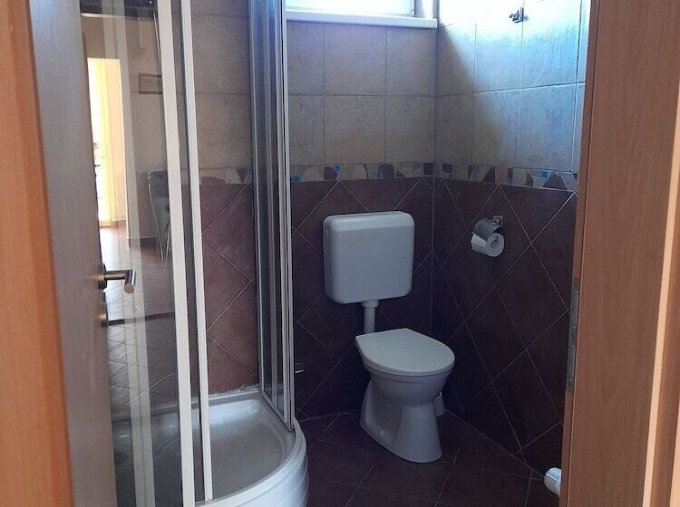 住宿加早餐 Demizson Panzio