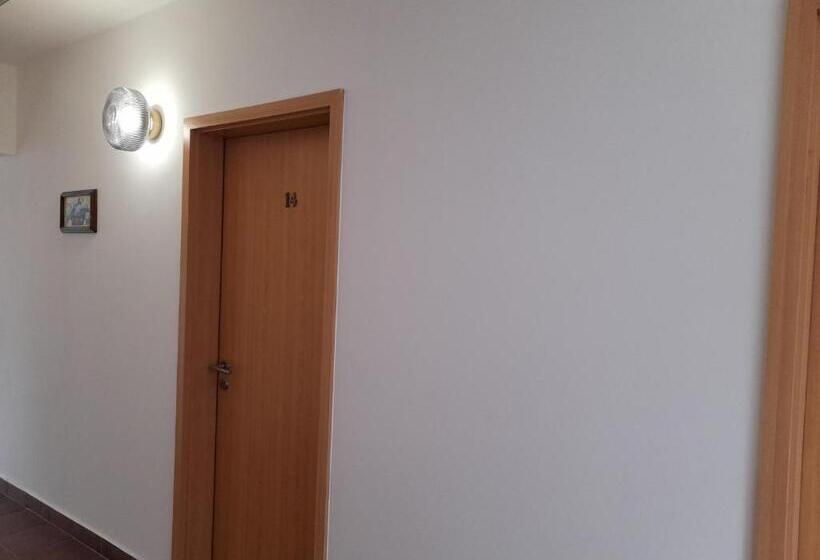 住宿加早餐 Demizson Panzio