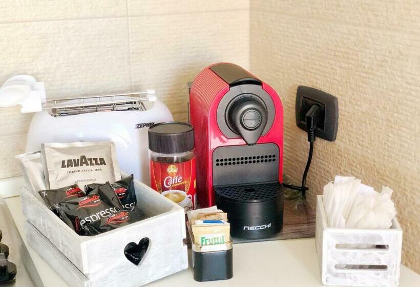 ベッドアンドブレックファースト Hangar Inn