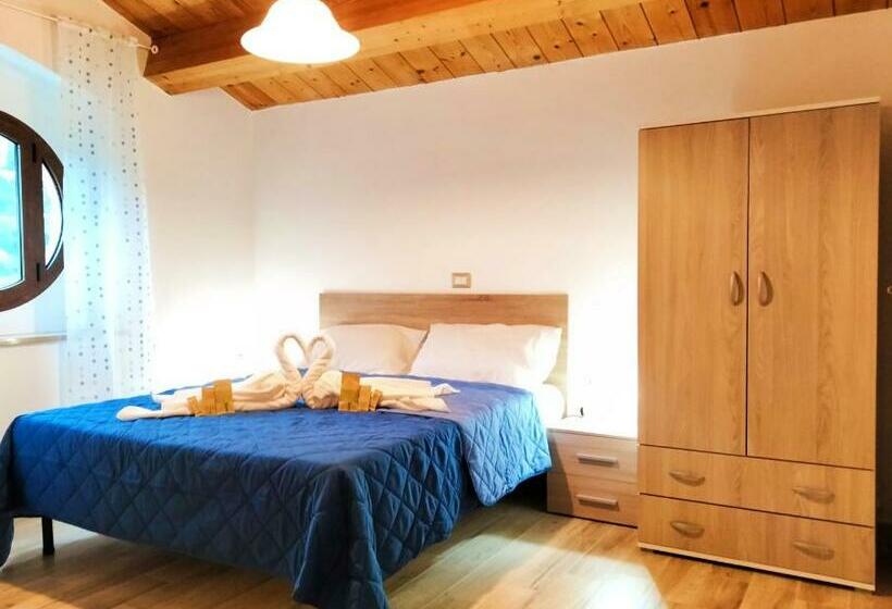 تختخواب و صبحانه Il Villaggio Delle Fate