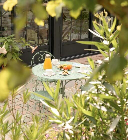 Bed and Breakfast Les Glycines De Monchy  Chambres D Hôtes