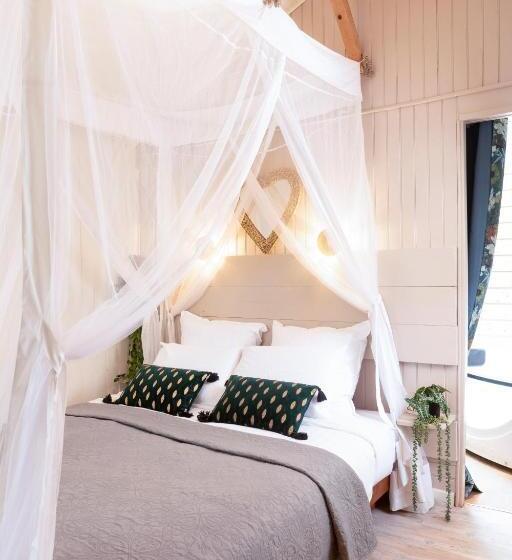 Bed and Breakfast Les Glycines De Monchy  Chambres D Hôtes