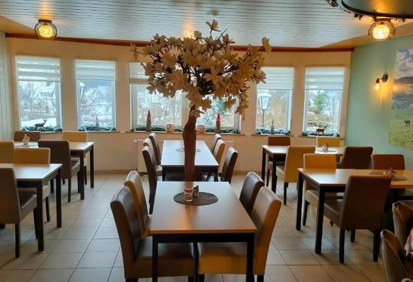 住宿加早餐  Pension Sauerland