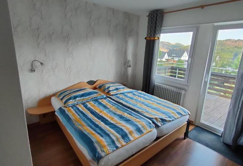 住宿加早餐  Pension Sauerland