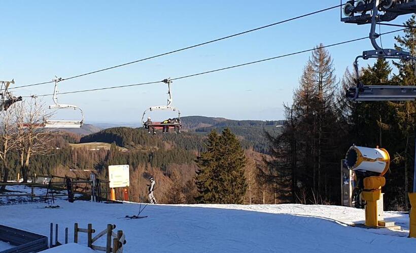 住宿加早餐  Pension Sauerland