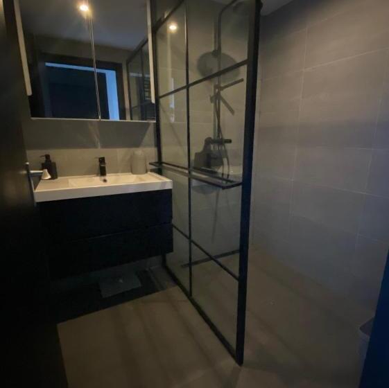 Casa Aan De Plas, B&b Met Sauna En Hottub Of Jacuzzi