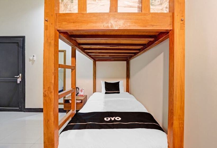 בית מלון כפרי Capital O 90811 Myhome