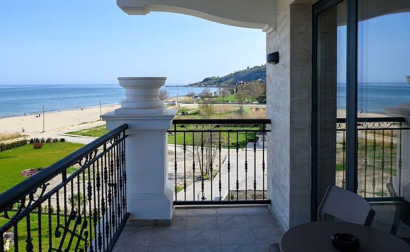 Casa Di Fiore Spa And Medical Hotel, Mineral Pools & Private Beach