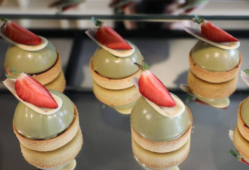 Casa Di Fiore Spa And Medical Hotel, Mineral Pools & Private Beach