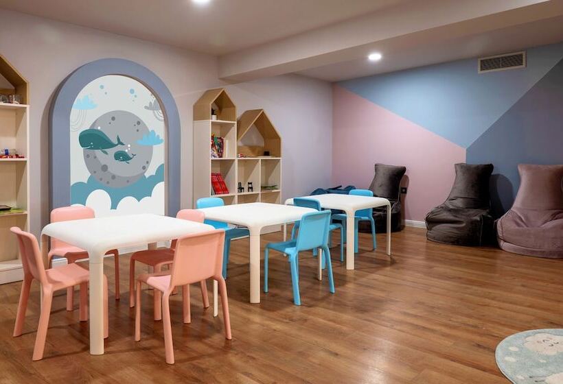 Casa Di Fiore Spa And Medical Hotel, Mineral Pools & Private Beach