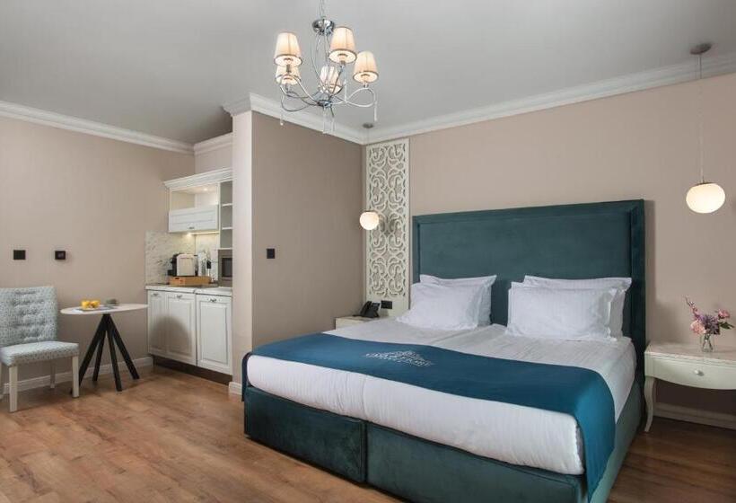 Casa Di Fiore Spa And Medical Hotel, Mineral Pools & Private Beach