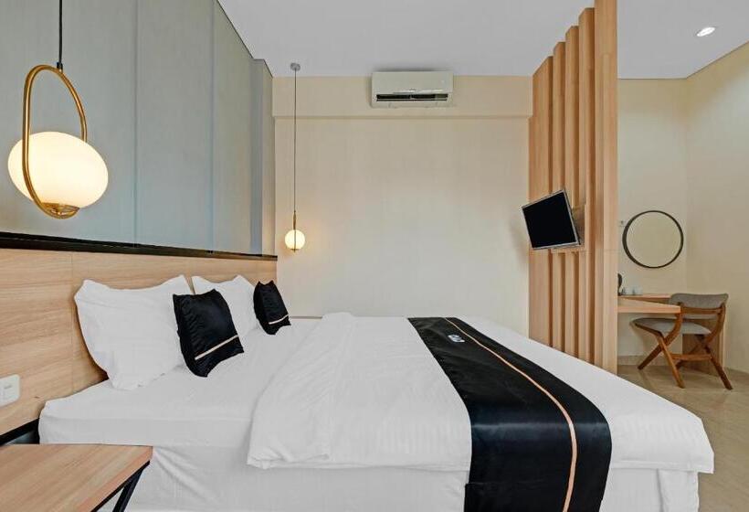 Отель Collection O 90774 Homi Stay