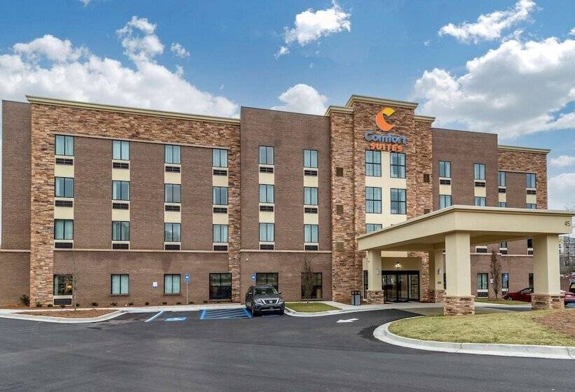 فندق Comfort Suites