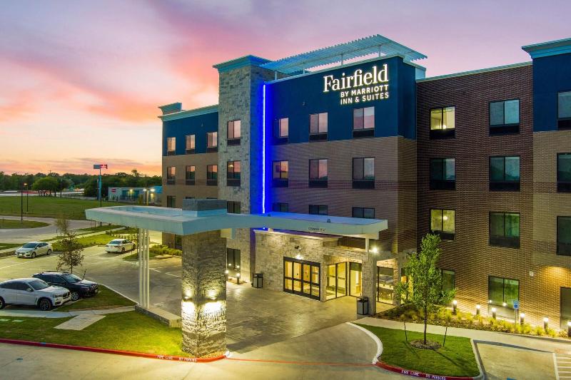 Отель Fairfield By Marriott Inn & Suites Corinth South Denton Area