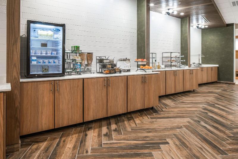 Отель Fairfield By Marriott Inn & Suites Corinth South Denton Area