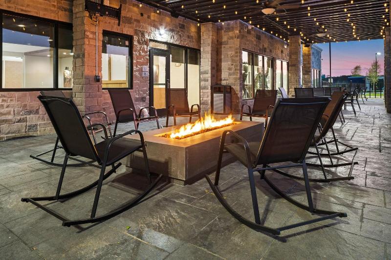 Отель Fairfield By Marriott Inn & Suites Corinth South Denton Area