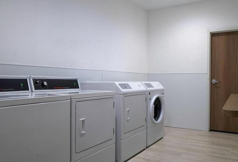 Отель Fairfield By Marriott Inn & Suites Corinth South Denton Area