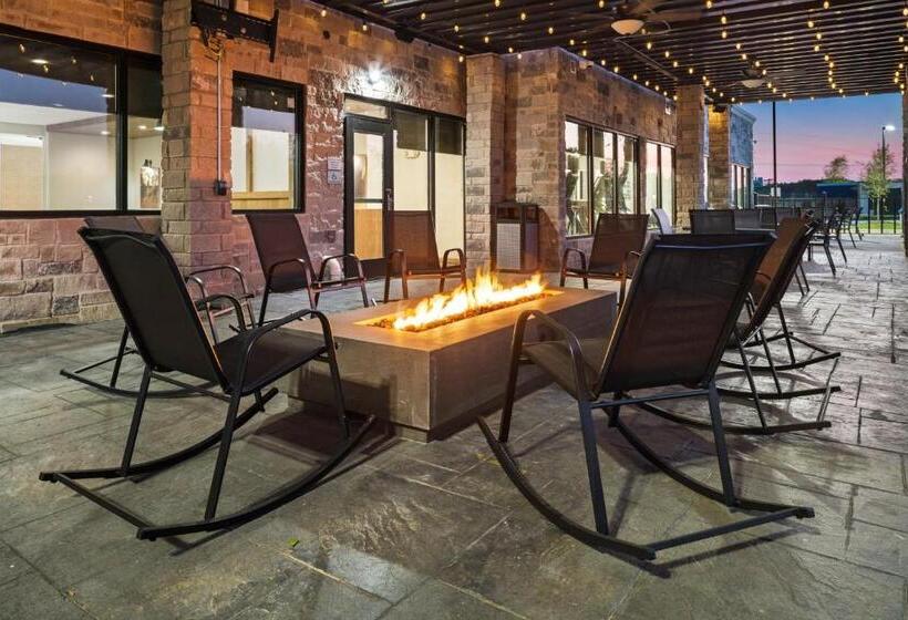 Отель Fairfield By Marriott Inn & Suites Corinth South Denton Area