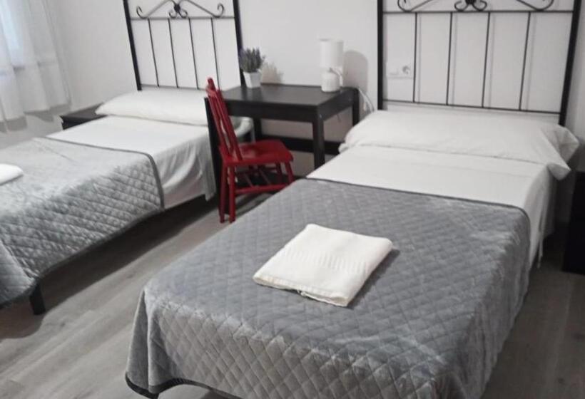 호텔 Hostal San Cristobal Pontedeume