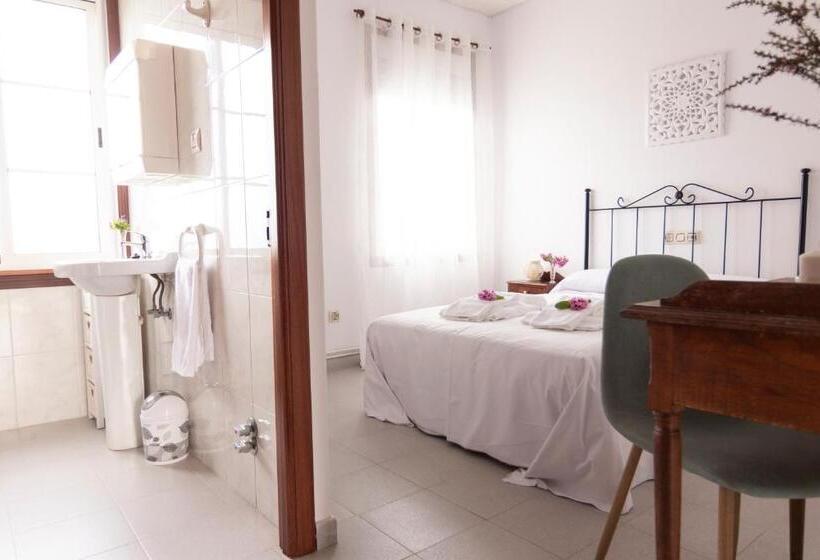 호텔 Hostal San Cristobal Pontedeume