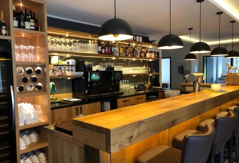 هتل Landhaus Bruckmann