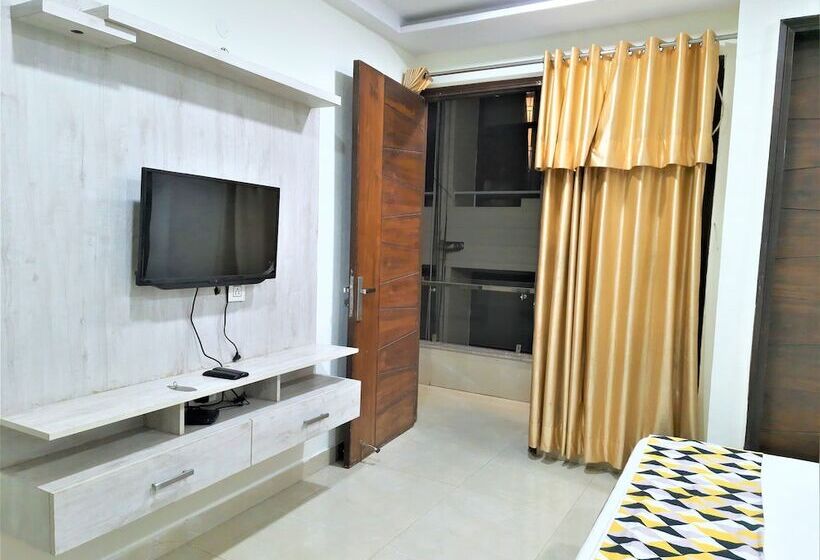 Отель Le Heritage , Nizamudin Railway Station