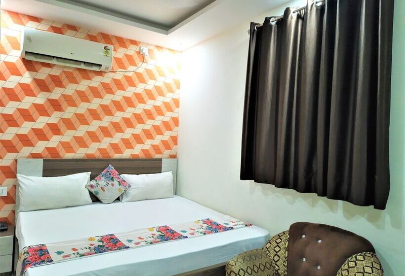 Отель Le Heritage , Nizamudin Railway Station